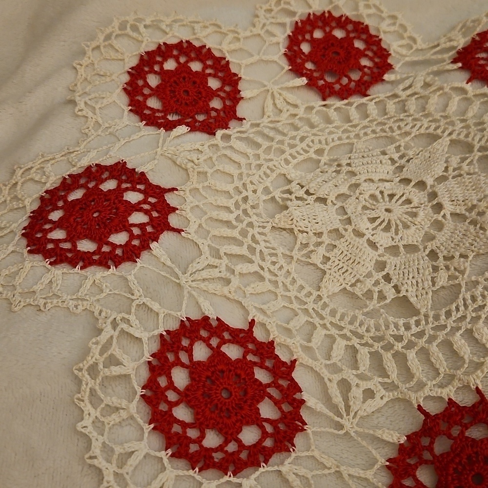 Vintage Red and White Hand Crochet Christmas Doily - Picture 6 of 8